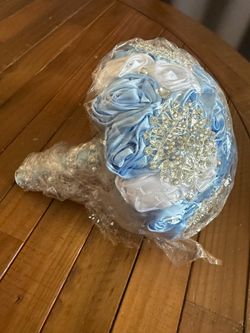 New White and blue bouquet