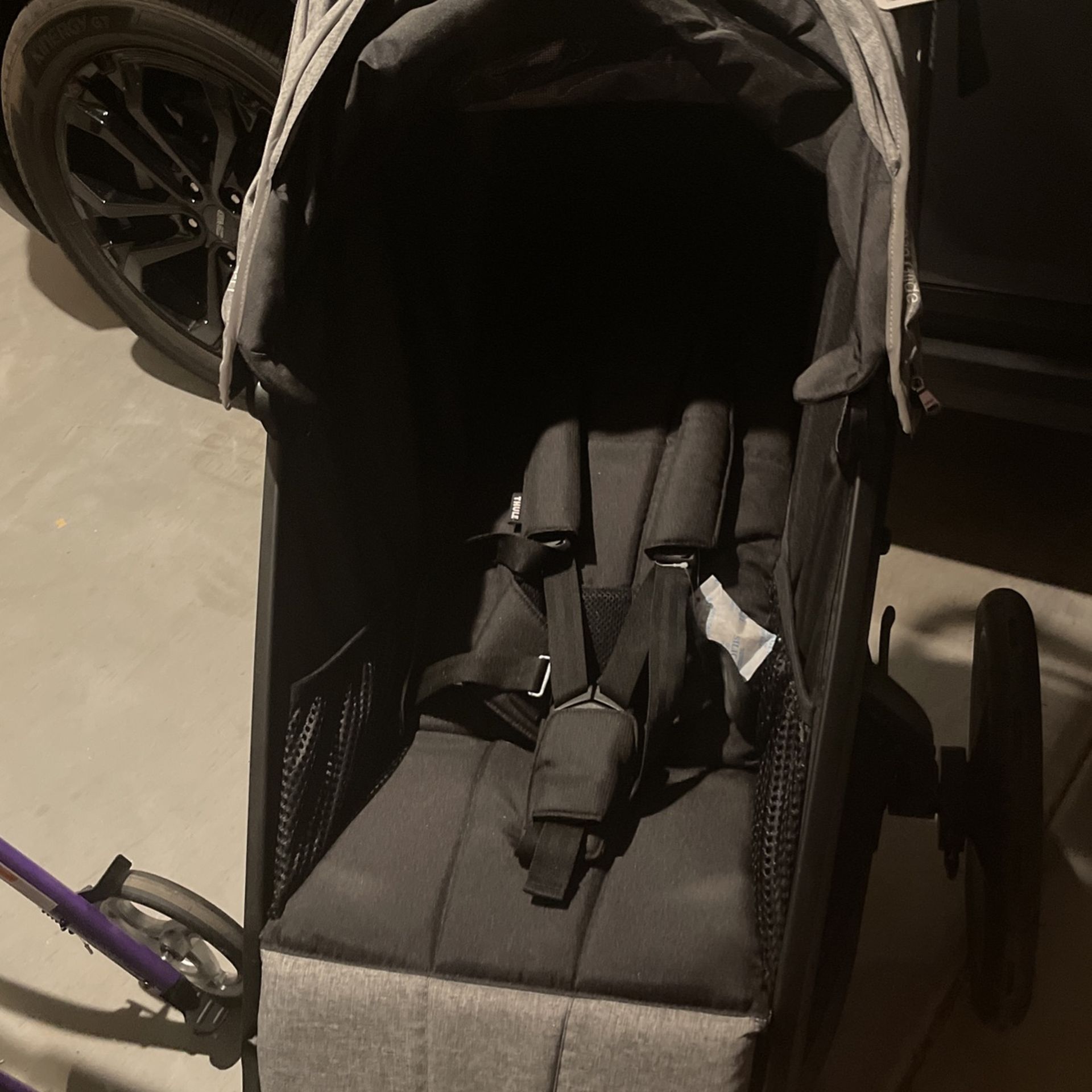 New Thule Jogger Stroller 