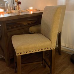4 High Top chairS