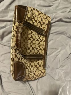 Coach Hand Bag With Liner And Matching Wallet 