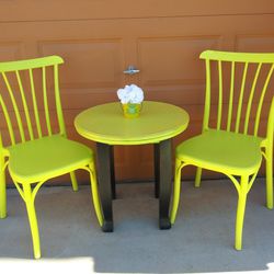Two Nice Unbreakable Chairs Acrylics And A Wooden Table. Table Measurements Are 24-in Round X 24 In High. Great For Indoors Are Out