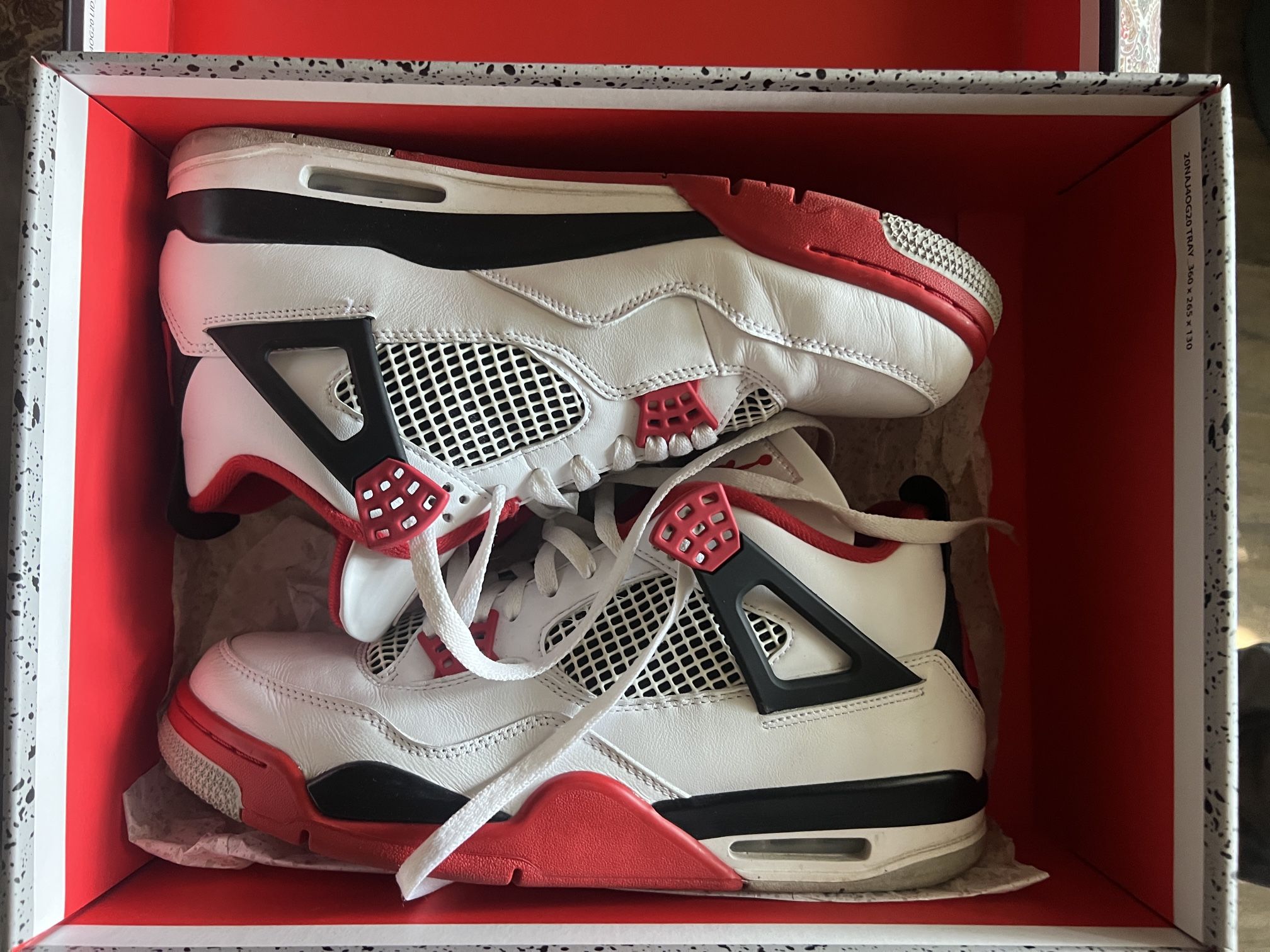 Air Jordan 4 Fire Red