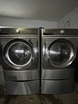 Kenmore washer &. Kenmore gas dryer set stainless steel