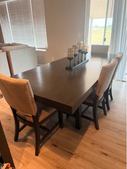 Kitchen table