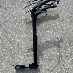 SARIS BONES 3 BIKE HITCH RACK WITH EASY FOLD DESIGN AND TILTING BASE