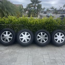 Vendo 4 Rines Con Llantas