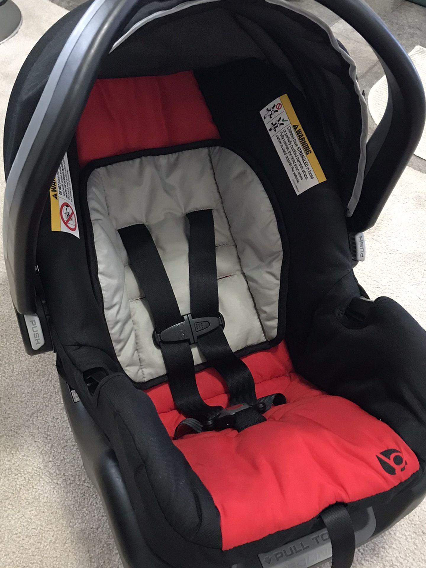 Baby Trend Infant Car Seat and Base - Expires December 2024