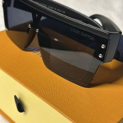 LV Sunglasses NEW!
