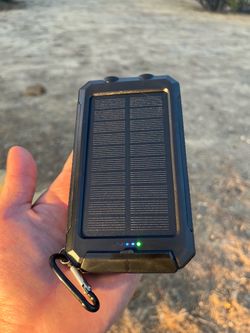 Portable Charger (SolarPowered+USB)