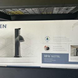 NEW Moen Idris One Handled Bathroom Faucet & Push Down Drain - Matte Black - NEW