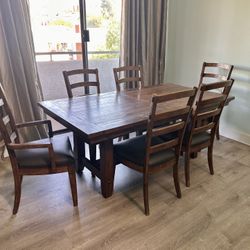 72”L X 40”W X 30”H Dining Table With 6  Upholstered Chairs Extends To 84” - Like New