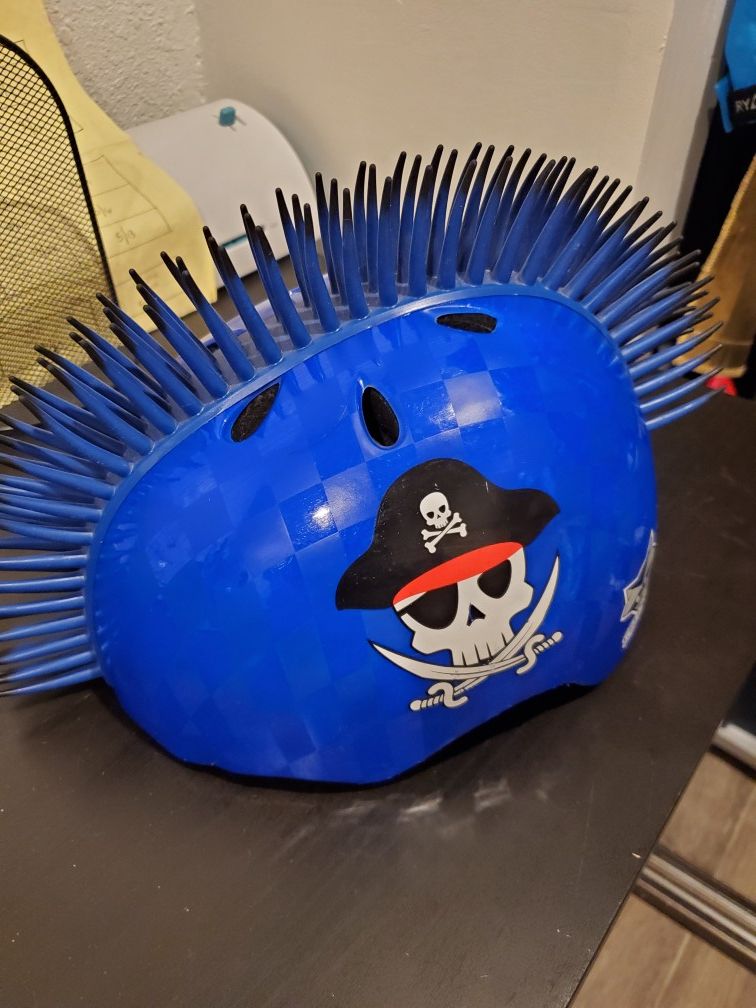 Fun pirate helmet