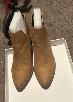Short boots