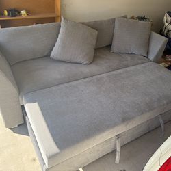 Gray Couch -pull out bed
