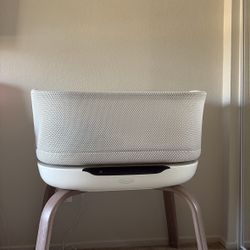 Graco Smart sense Soothing Baby Bassinet  