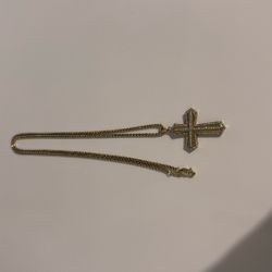 14k Gold Cross Necklace w/diamonds