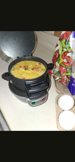 BREAKFAST MAKER. HAMILTON BEACH