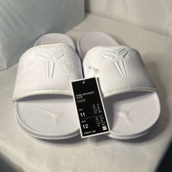 New Kobe Slides Men’s Size 11