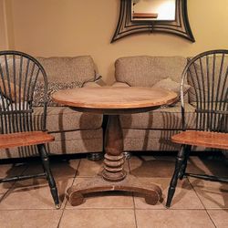 Oak wood "Round table" with 2 (dining chairs) furniture. INFO BELOW 👇