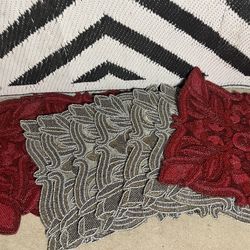 Kohl’s Home Brand:  st. Nicholas Square 