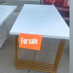 White Dining table