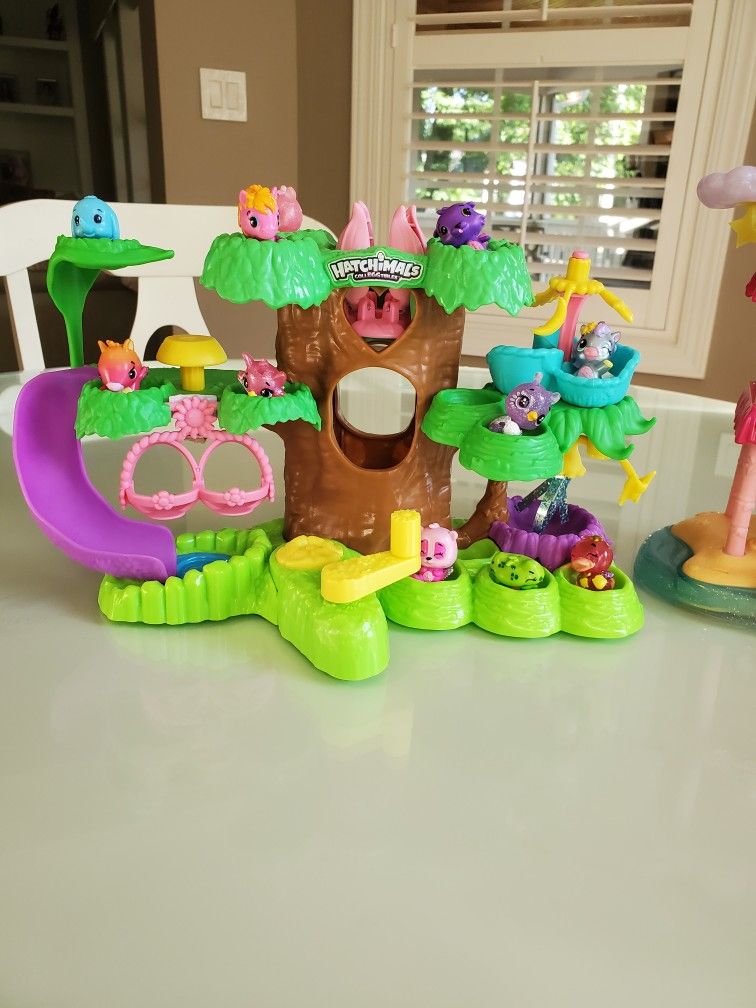 Hatchimals CollEGGtibles Playsets + Figures
