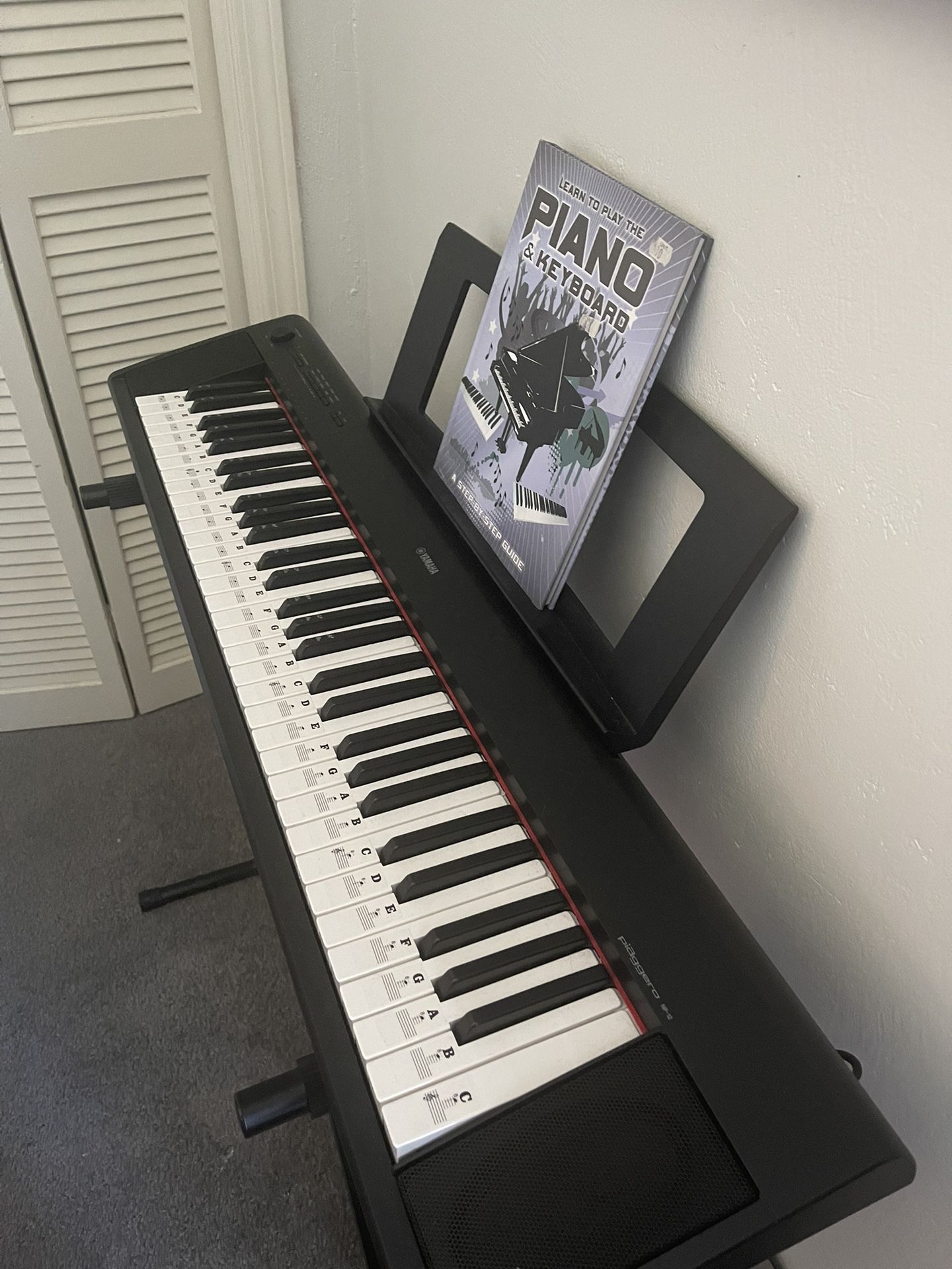 Piano (YAMAHA)
