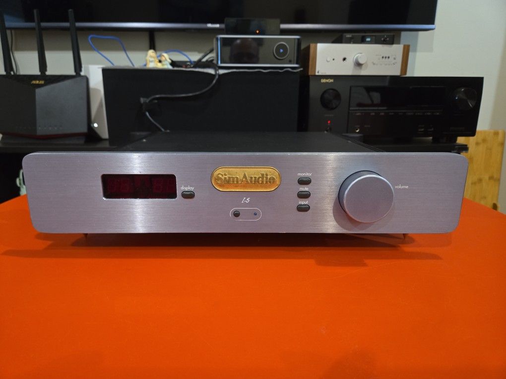 Sim Audio I-5 Integrated Amplifier