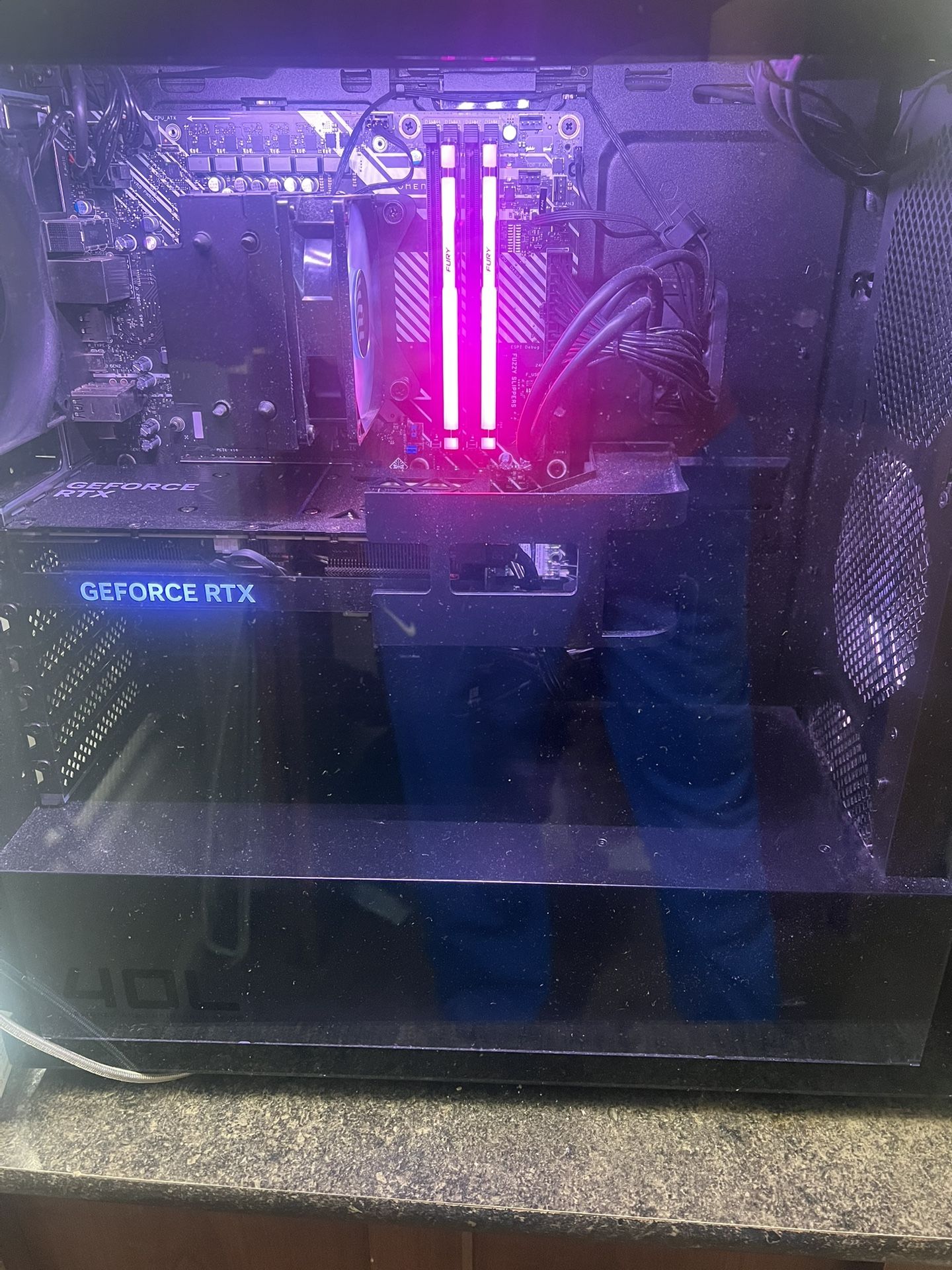 Gaming PC Specs In Photos
