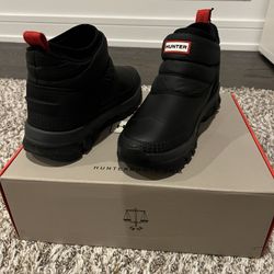 NEW HUNTER BOOTS SIZE US9
