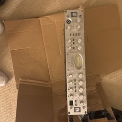 AVALON VT 737