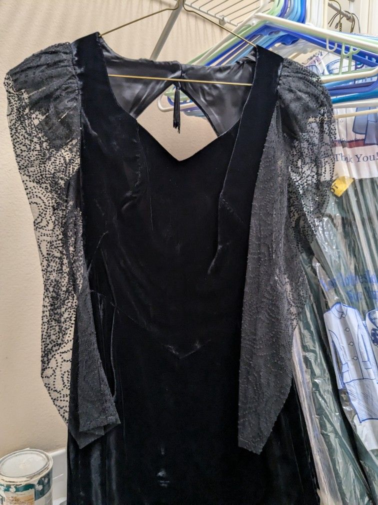 Black Velvet Formal Dress