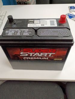 Car Battery 615A , Available