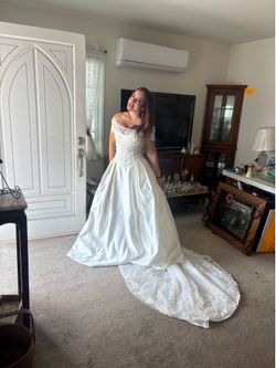 BEAUTIFUL VINTAGE WEDDING DRESS