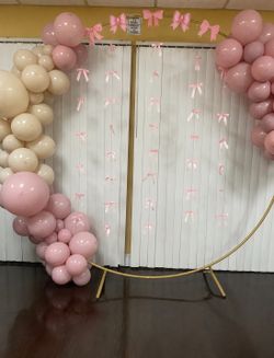 Gold round backdrop