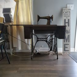 1910  Singer Sewing Machine 