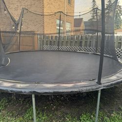 Trampoline 