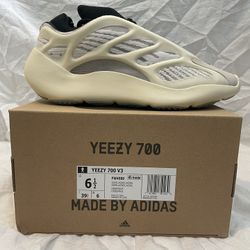 Yeezy 700 Azael Size 6.5