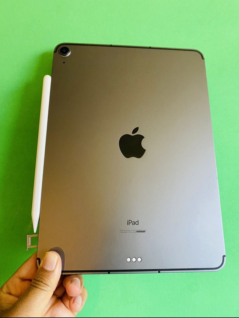 Apple IPad Air 4th Generation (10.9” Liquid Retina/ 2020 Model) 64GB Wifi  +Cellular (AT&T/T