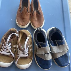 Kids shoes size 8