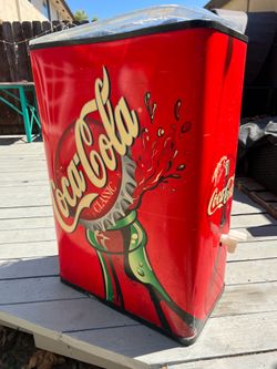 Vintage Paul Flum Coca-Cola Nostalgia “Iceman” Beverage Cooler – Classic Collectible!