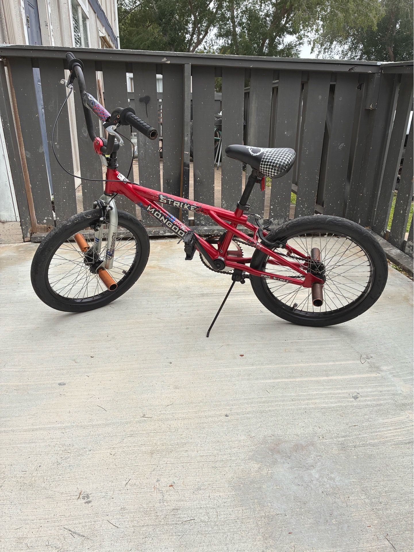 20” pro Street Mongoose and 20” blue huffy bikes