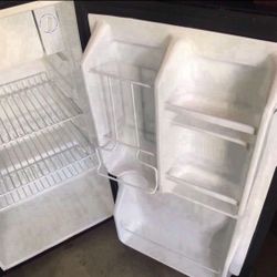 Refrigerador Pequeño Marca Mágic Chef 
