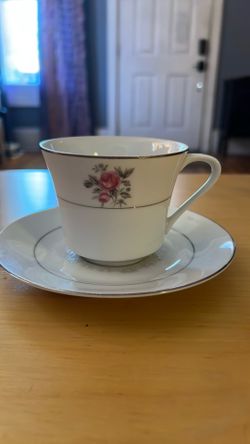 Porcelain Teacup and Saucer Pink Rose Taiko