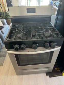 Frigidaire Stove