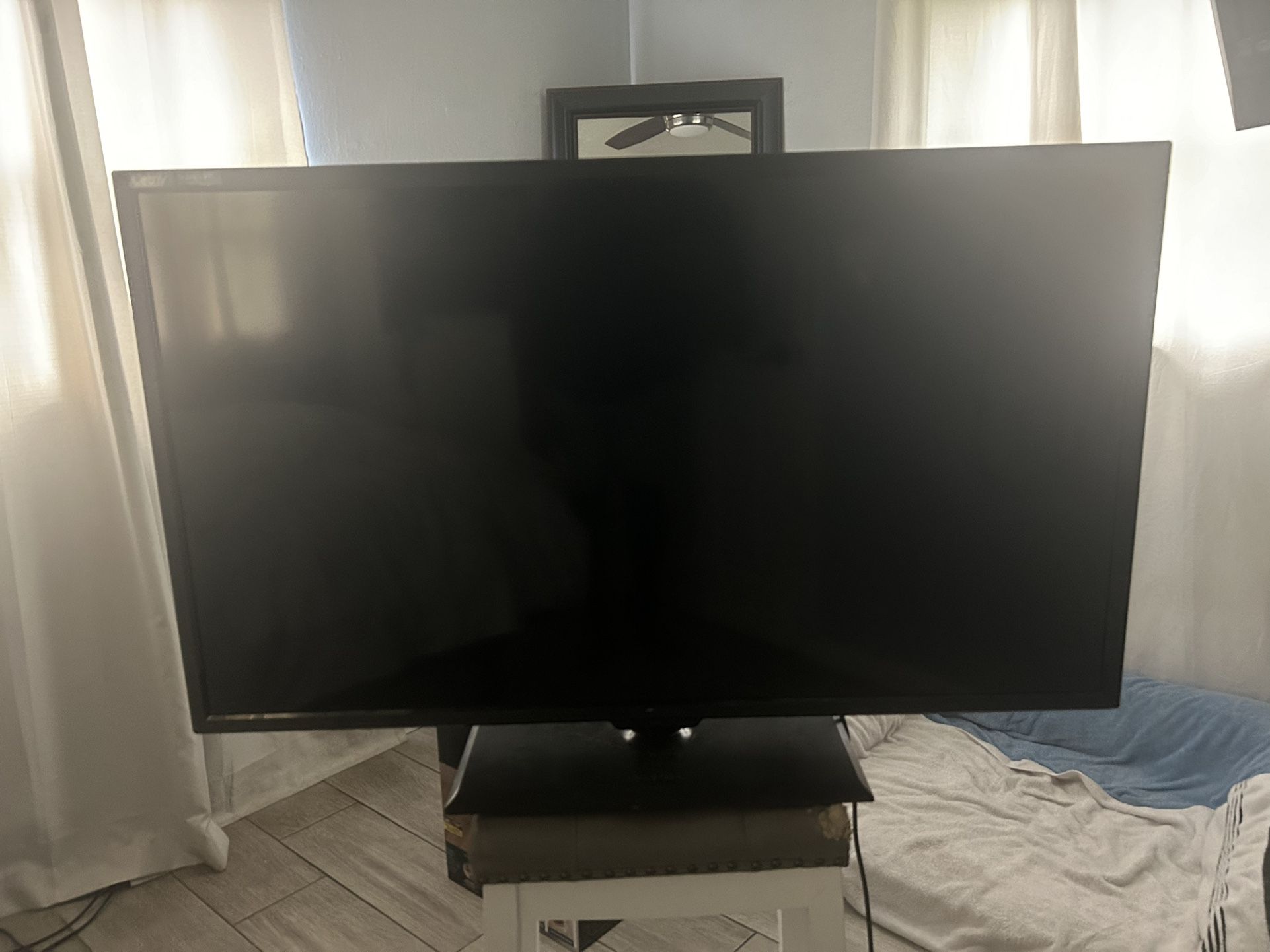Cheap TV - Sceptre 50 Inch - No Remote
