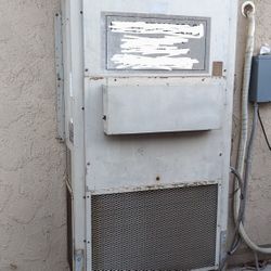 AC/HEATER FOR SALE $550 IN FONTANA 