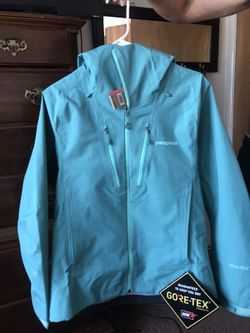 Patagonia Jacket brand New! $400 retail !