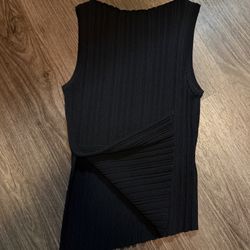 Princess Polly Asymmetrical Tank 