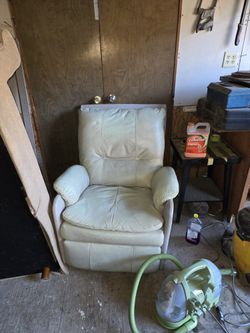 FREE DELIVERY❗️❗️Blue Recliner